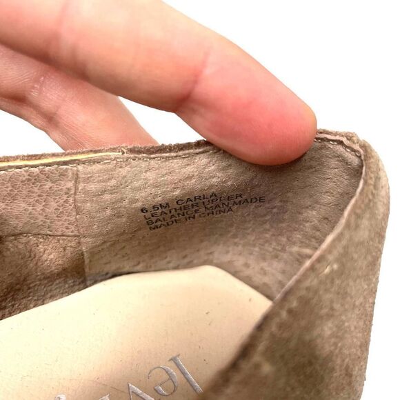 Levity suede Carla loafers flats Sz 6.5 neutral brown very soft - Picture 7 of 7